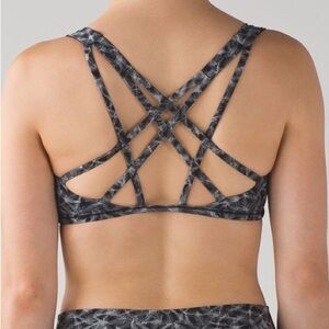 Lululemon 🍋 Free To Be Tranquil Bra Size 6